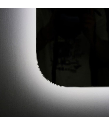 Espelho quadrado retroiluminado com bordos arredondados DINAMARCA